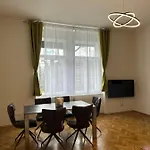 Artliving Apartment-top 3 Self Check-in Graz
