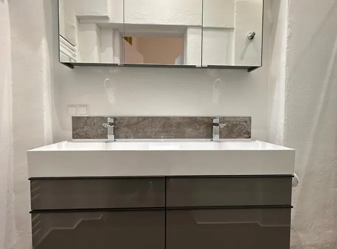 Artliving Apartment-top 3 Self Check-in Apartment